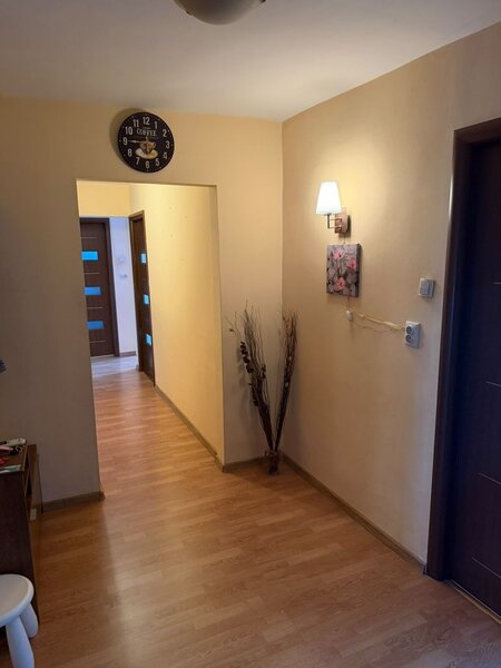 Rahova, Liceul Bolintineanu, str. Vicina, ac, tv