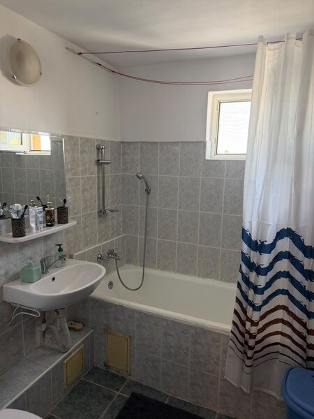 Rahova, Liceul Bolintineanu, str. Vicina, ac, tv
